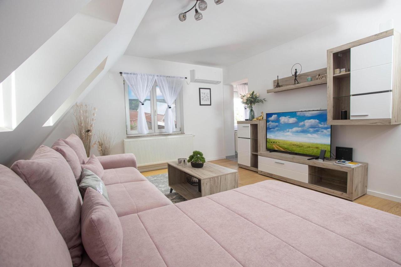 Apartman Andrea Vinkovci Bagian luar foto