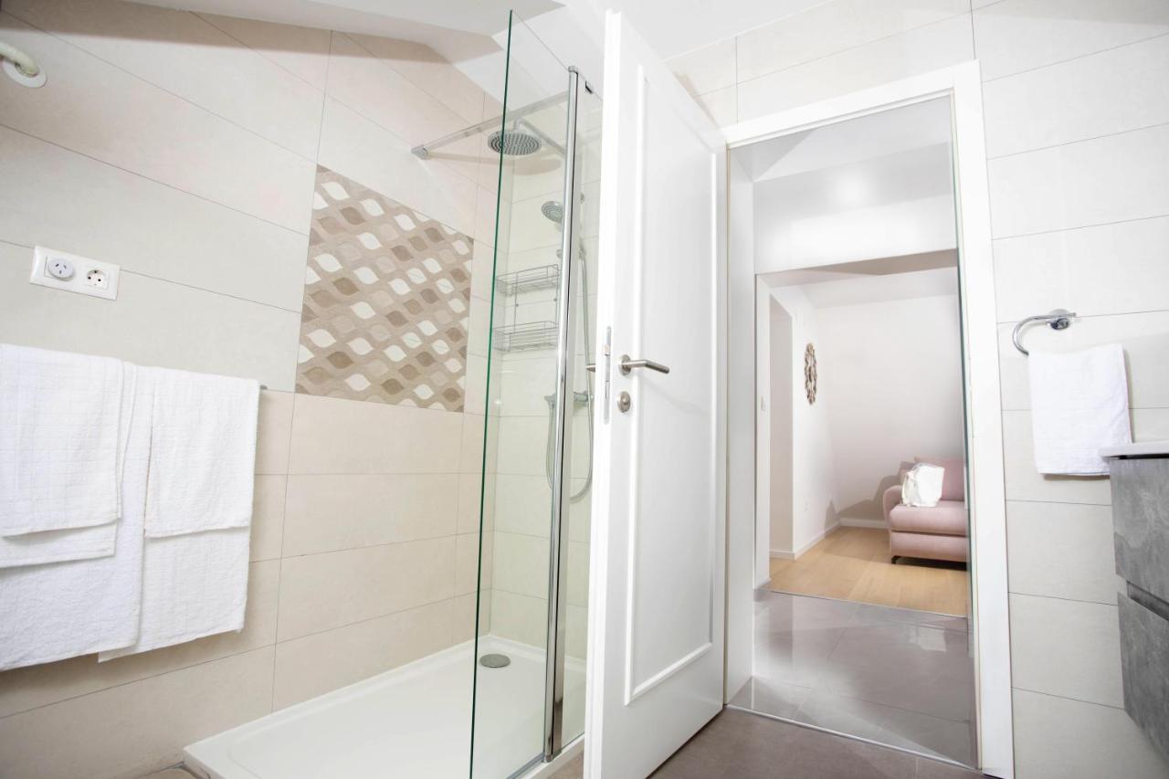 Apartman Andrea Vinkovci Bagian luar foto